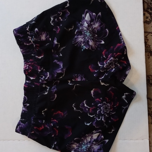 Avia jogging shorts with zip pocket size large - Picture 4 of 6